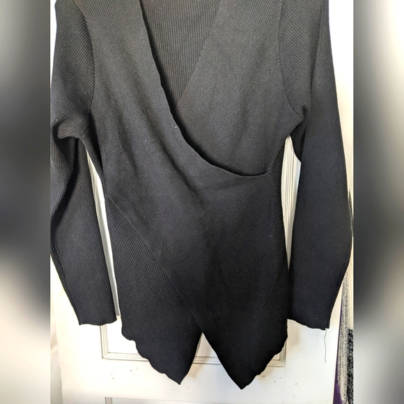 Love J Women's Asymmetrical Sweater - Picture 6 of 8